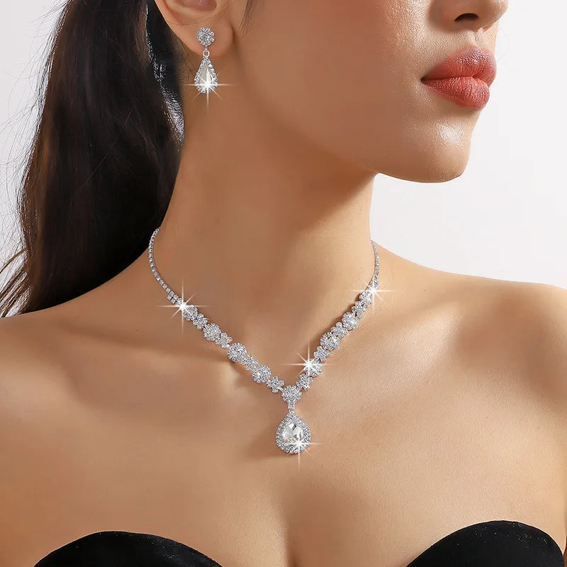 2pcs/set Jewelry Sets Women Elegant Waterdrop Rhinestone Pendant Necklace stud Earrings Wedding Dress Bridal Jewelry Set