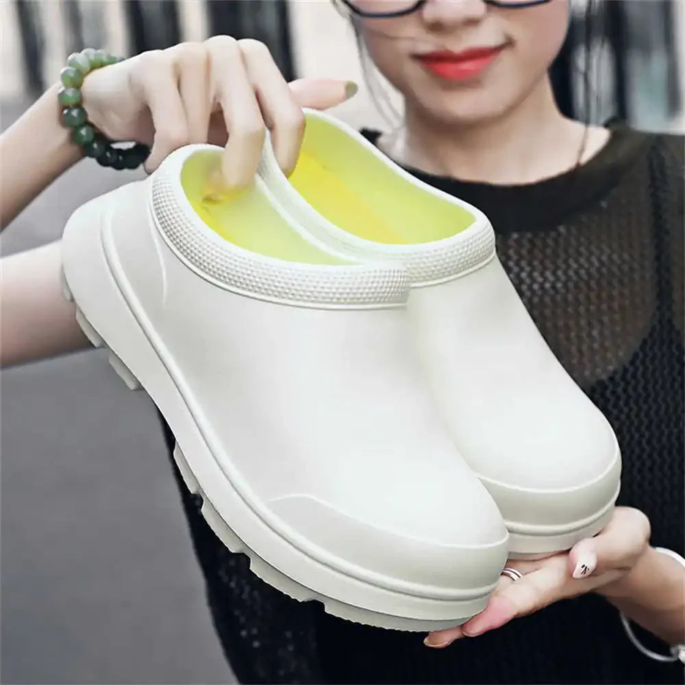 Bedroom Clog Running Shoes Woman Slippers Unisex Bathroom Sandal Sneakers Sports Expensive Traning Overseas High-quality